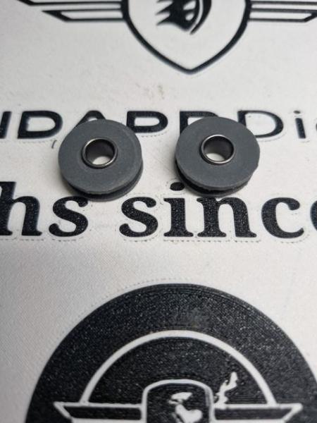 2 Stück Tankhalte-​Tülle – Zündapp Ersatzteil-​Nr. 446-​20.112 mit Stahlrohr 400-​20.105 und Scheibe 400-​20.106 TPU GRAU MATT